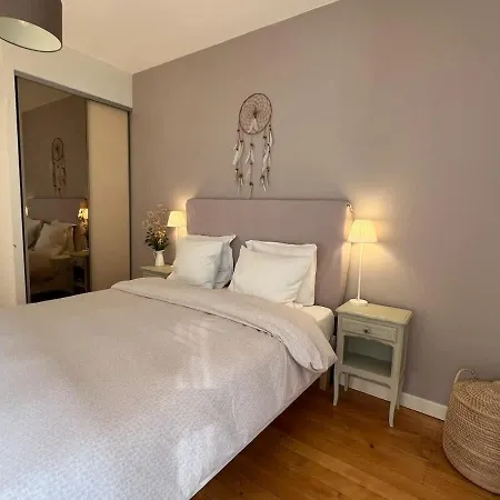 Entire Or Private Rooms, Minutes From Geneva, Excellent Location Annemasse